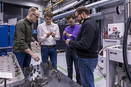 Additive Manufacturing and 3D Printing: Costs Structures and Benefits (FutureLearn)