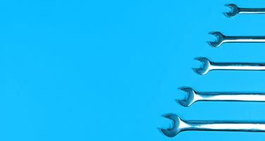 Project Management beyond planning and control (POK)