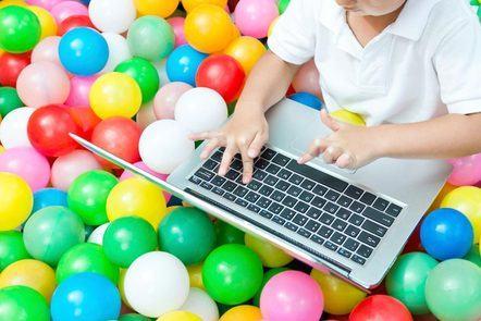 Childhood in the Digital Age (FutureLearn)
